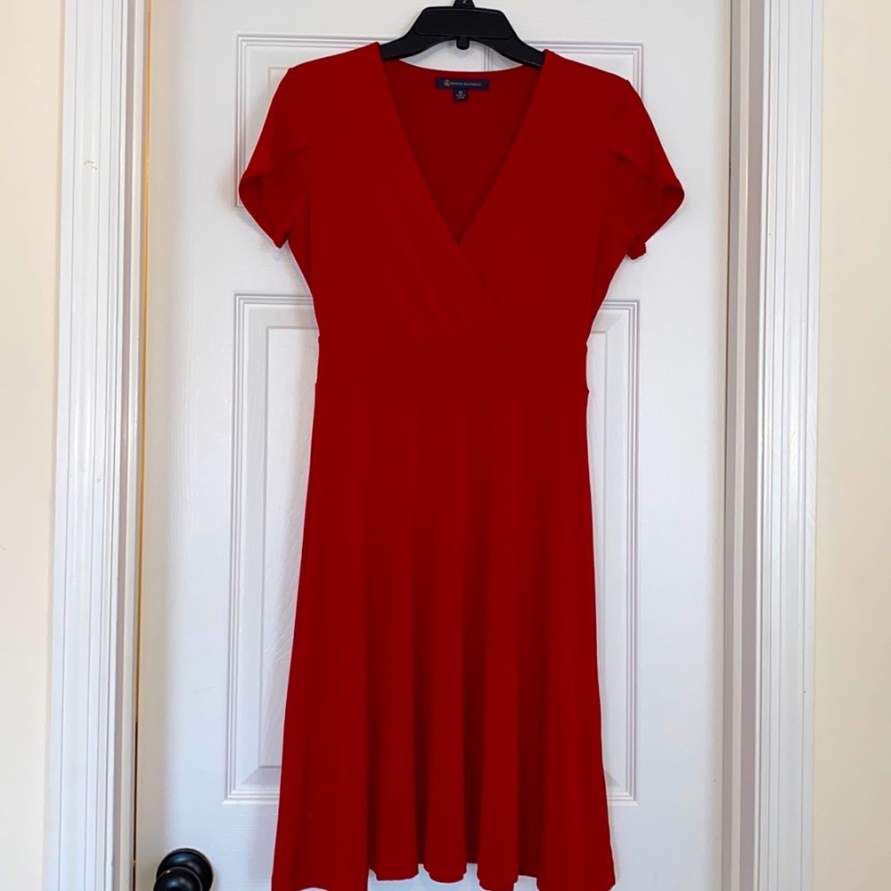 Brooks Brothers Red knit v-neck dress with cap sleeves - Size XS